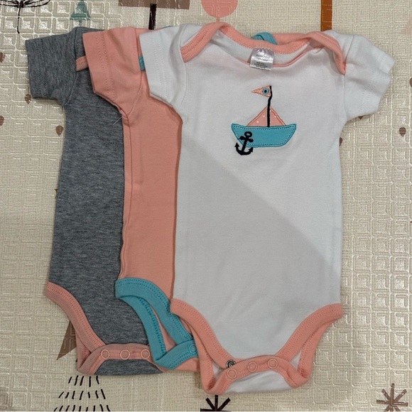 0-3 months BabyBliss Baby Girl Clothes Onesies - Picture 3 of 8